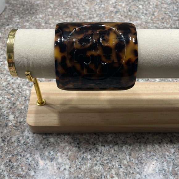Tory Burch Tortoiseshell Cuff Bracelet - Picture 3 of 7